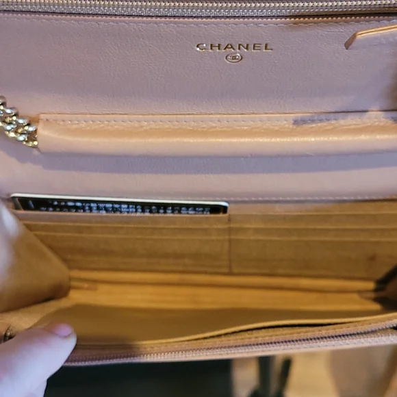 SOLD ๐ Chanel WOC Nude pink wallet on Chain - Picture 8 of 16